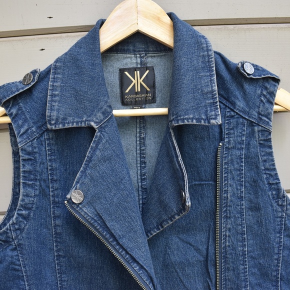 Kardashian Kollection Jean Jacket Sleeveless - Picture 3 of 7
